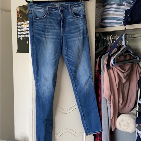 American Eagle Mid wash jeans - Picture 2 of 5